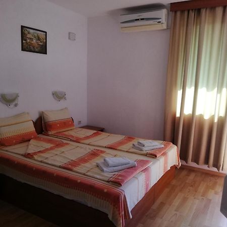 Hotel Strinava พรีมอร์สโก ภายนอก รูปภาพ